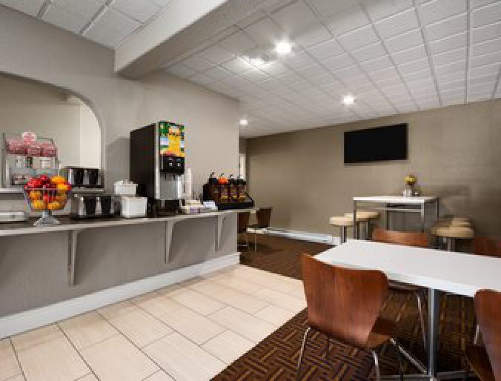 Super 8 By Wyndham Wytheville Exterior photo